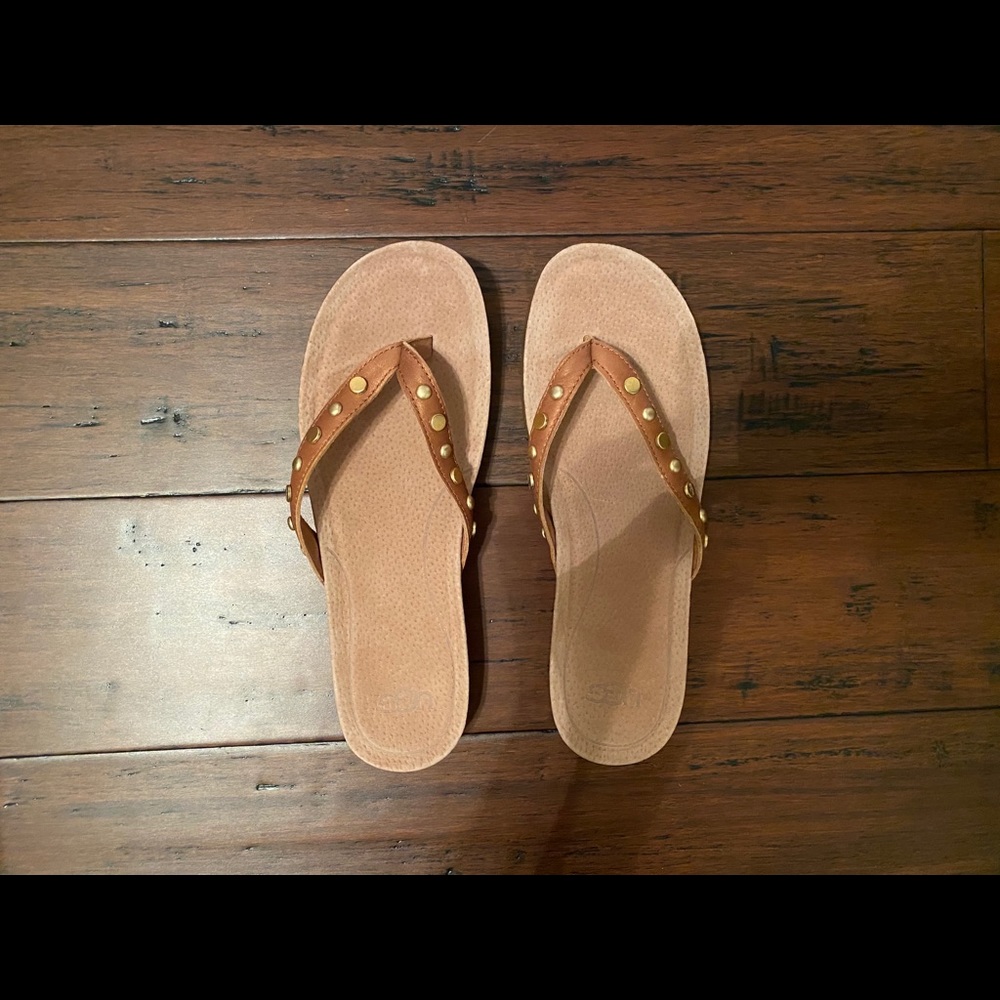 ugg flip-flops